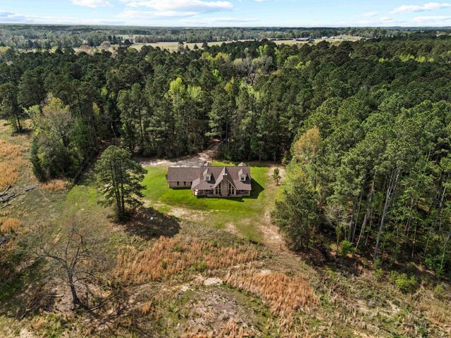 450 Reeves Lane, Jefferson, TX 75657