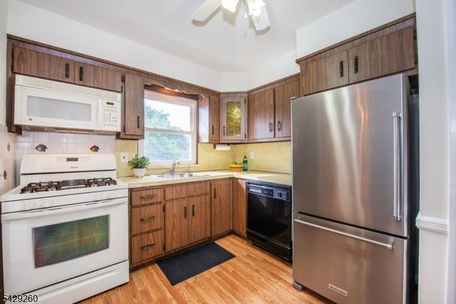 59 Hooyman Dr, Clifton City, NJ 07013
