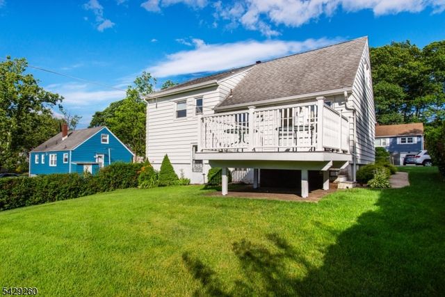 59 Hooyman Dr, Clifton City, NJ 07013