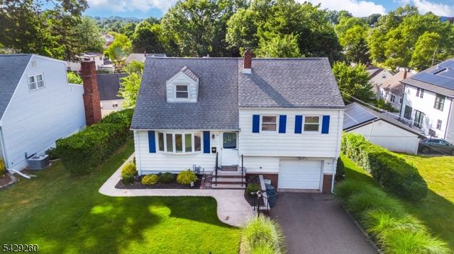 59 Hooyman Dr, Clifton City, NJ 07013
