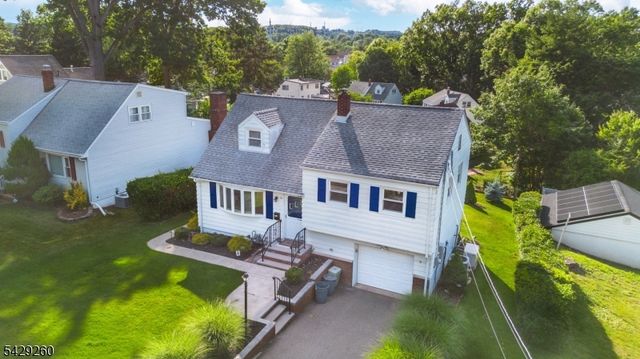 59 Hooyman Dr, Clifton City, NJ 07013