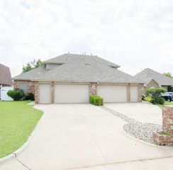 12033 Ashford Drive, Yukon, OK 73099