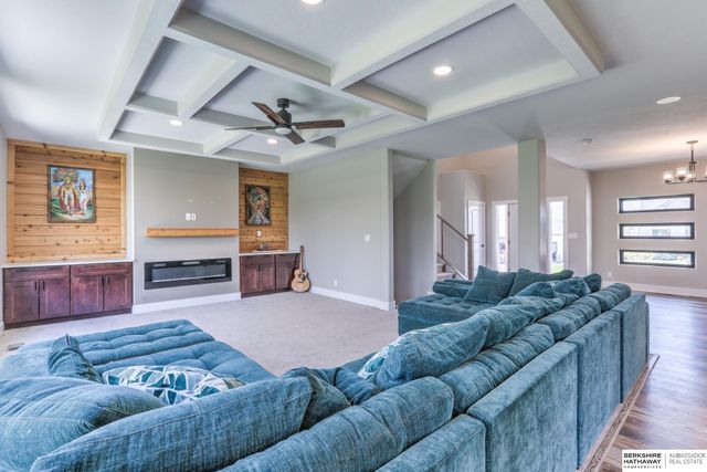 8215 N 166 Street, Bennington, NE 68007