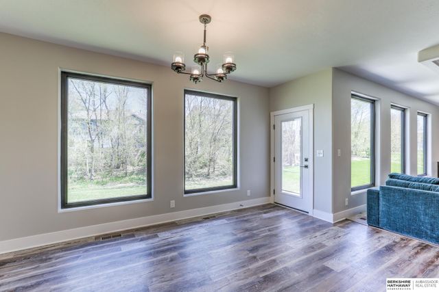 8215 N 166 Street, Bennington, NE 68007