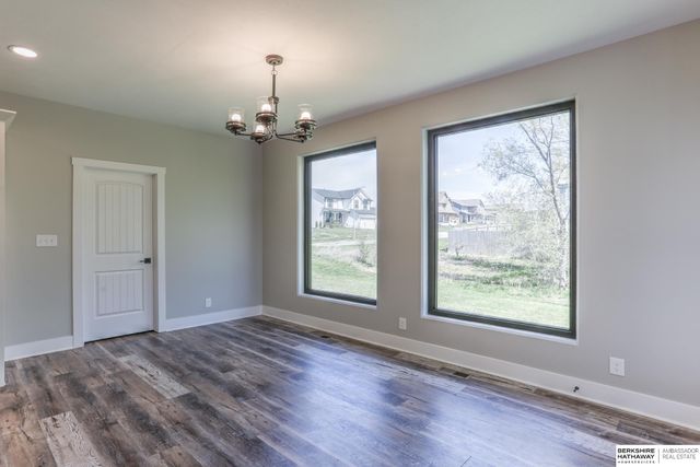 8215 N 166 Street, Bennington, NE 68007