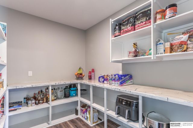 8215 N 166 Street, Bennington, NE 68007