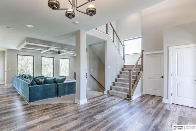 8215 N 166 Street, Bennington, NE 68007