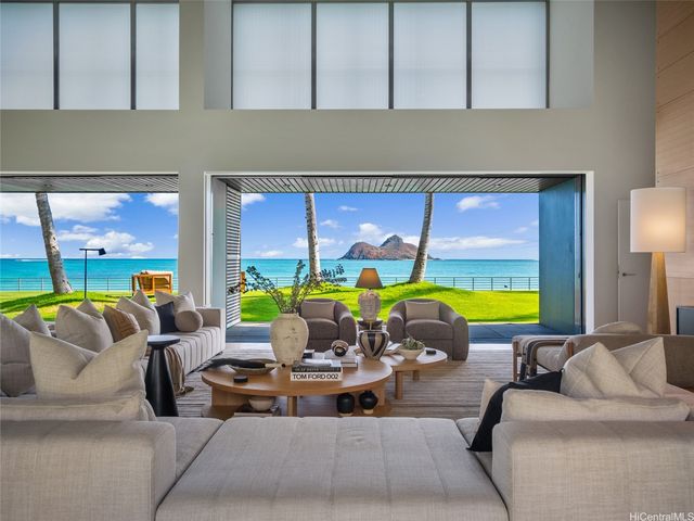 1240 Mokulua Drive, Kailua, HI 96734