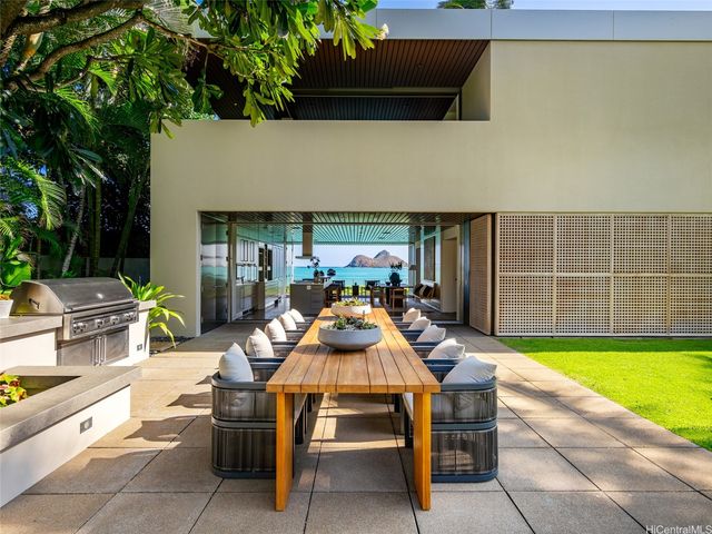 1240 Mokulua Drive, Kailua, HI 96734