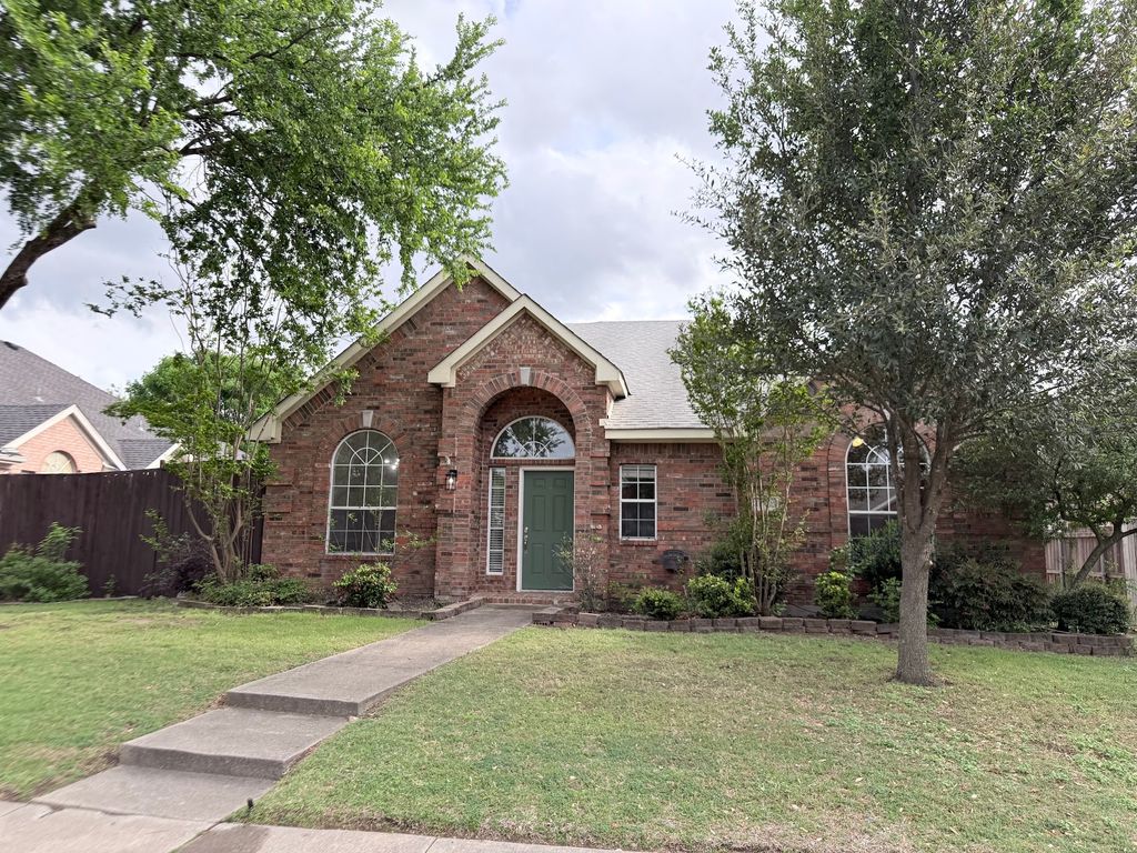1320 Hillcrest Drive, Allen, TX 75002