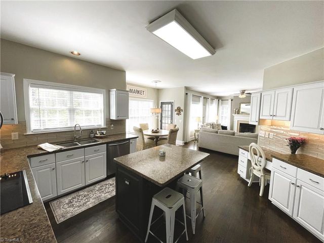 6050 Charring Drive, Kernersville, NC 27284