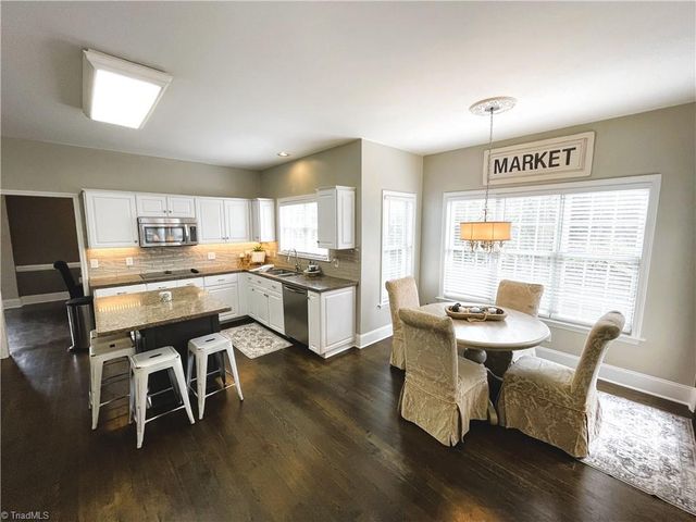 6050 Charring Drive, Kernersville, NC 27284