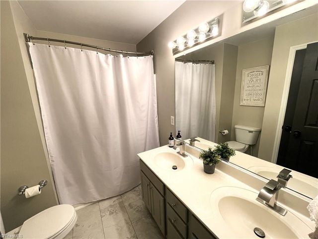 6050 Charring Drive, Kernersville, NC 27284