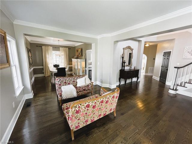 6050 Charring Drive, Kernersville, NC 27284