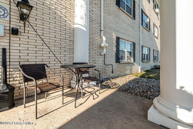 312 EL CONQUISTADOR Pl 312, Louisville, KY 40220