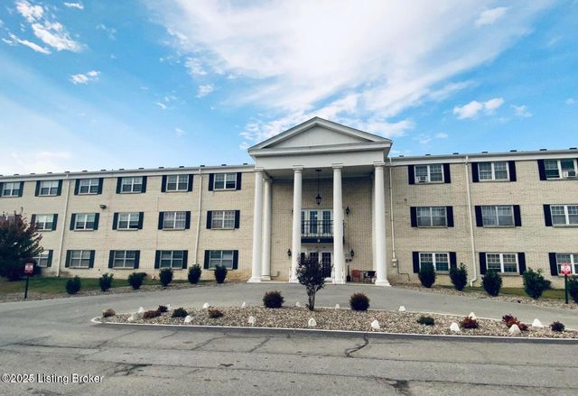 312 EL CONQUISTADOR Pl 312, Louisville, KY 40220