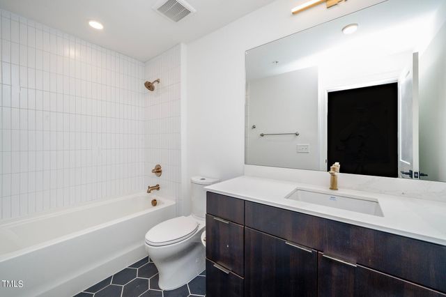 615 W Peace Street 306, Raleigh, NC 27605