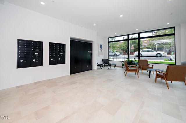 615 W Peace Street 306, Raleigh, NC 27605