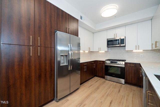 615 W Peace Street 306, Raleigh, NC 27605