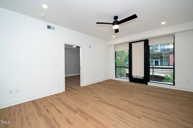 615 W Peace Street 306, Raleigh, NC 27605