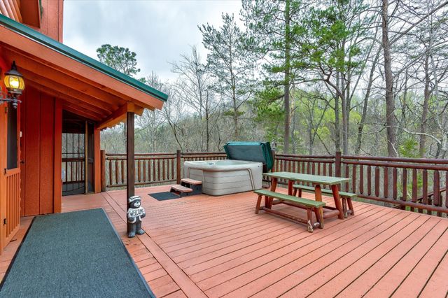 1380 Cupid Way, Sevierville, TN 37876