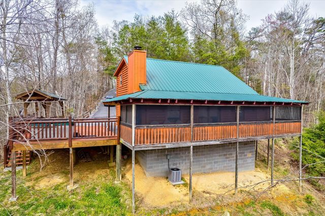1380 Cupid Way, Sevierville, TN 37876