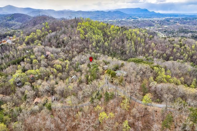 1380 Cupid Way, Sevierville, TN 37876