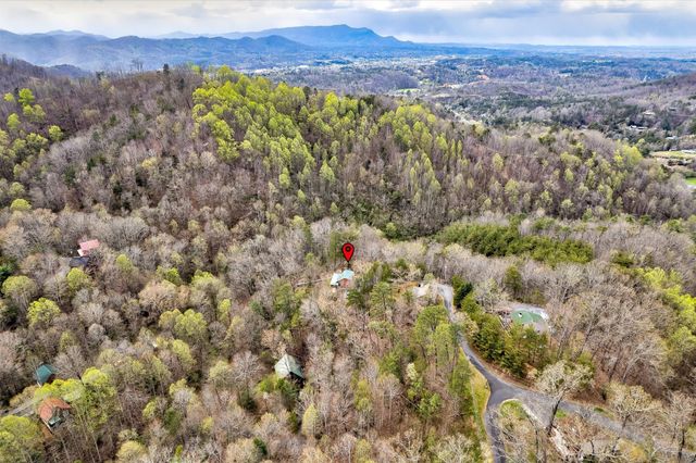 1380 Cupid Way, Sevierville, TN 37876
