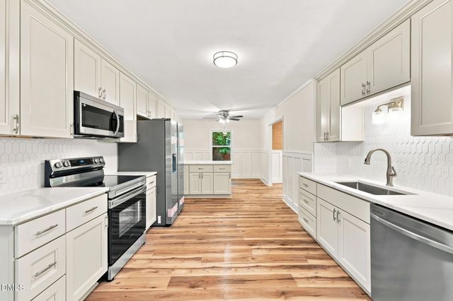 2912 Oxford Road, Henderson, NC 27536