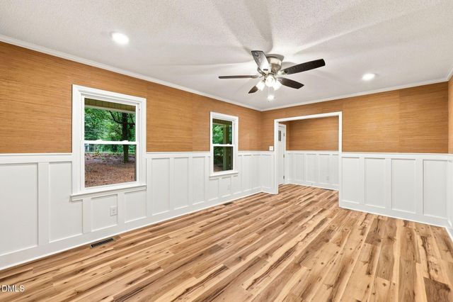 2912 Oxford Road, Henderson, NC 27536