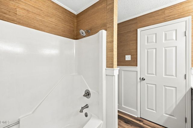 2912 Oxford Road, Henderson, NC 27536