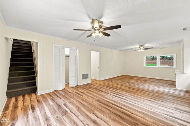 2912 Oxford Road, Henderson, NC 27536