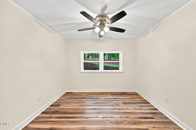 2912 Oxford Road, Henderson, NC 27536