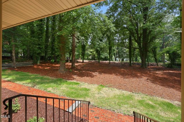 2912 Oxford Road, Henderson, NC 27536
