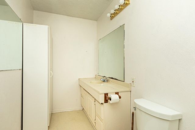 910 Monument Drive, Surfside Beach, TX 77541
