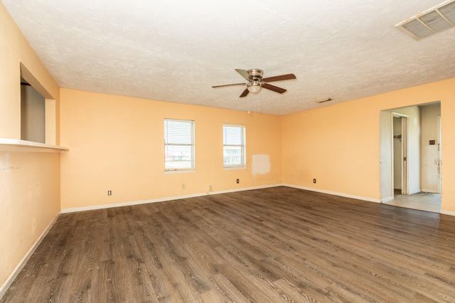 910 Monument Drive, Surfside Beach, TX 77541