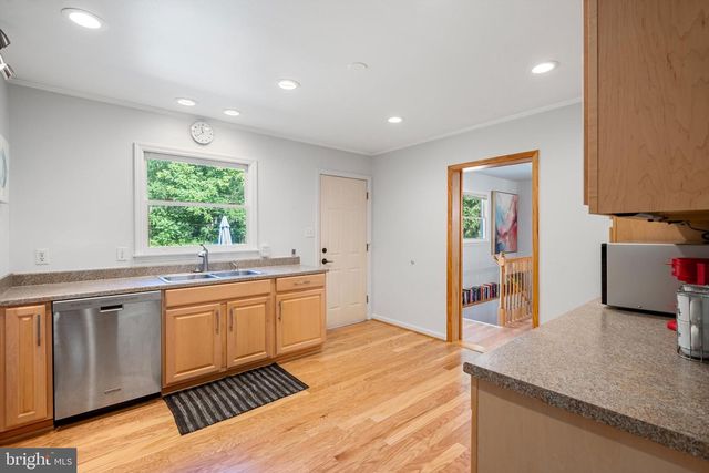 1904 JOHN MOSBY HWY, Boyce, VA 22620