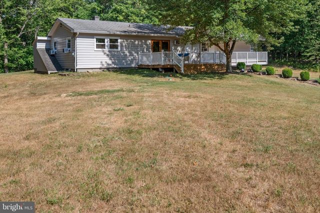 1904 JOHN MOSBY HWY, Boyce, VA 22620