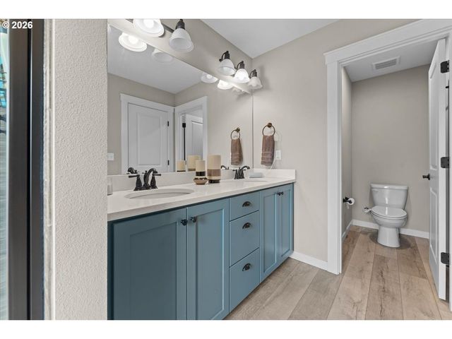 1727 Ne 15TH Ave, Canby, OR 97013