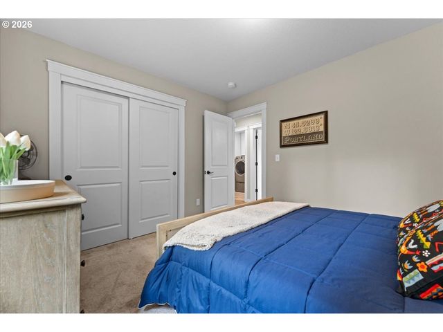 1727 Ne 15TH Ave, Canby, OR 97013