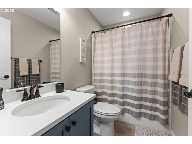 1727 Ne 15TH Ave, Canby, OR 97013