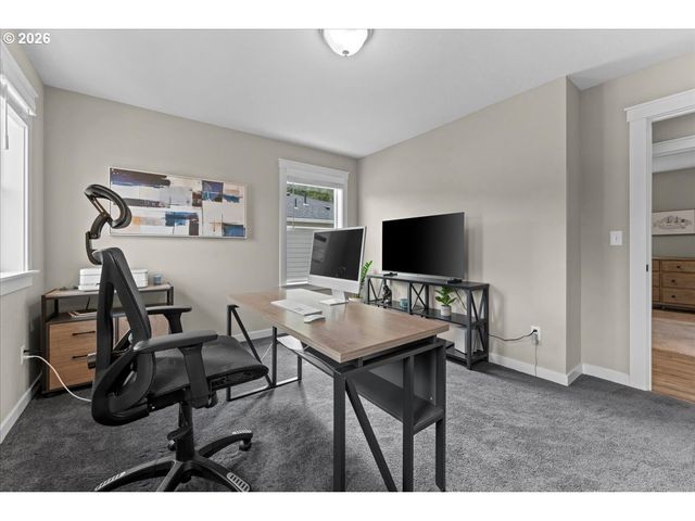 1727 Ne 15TH Ave, Canby, OR 97013