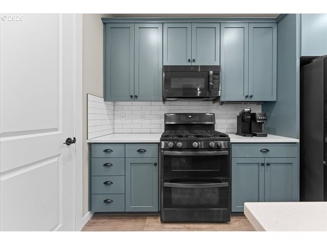 1727 Ne 15TH Ave, Canby, OR 97013