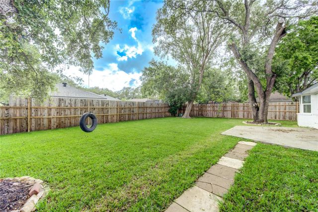 12215 Monticeto Lane, Meadows Place, TX 77477