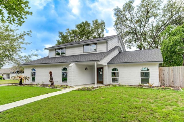 12215 Monticeto Lane, Meadows Place, TX 77477