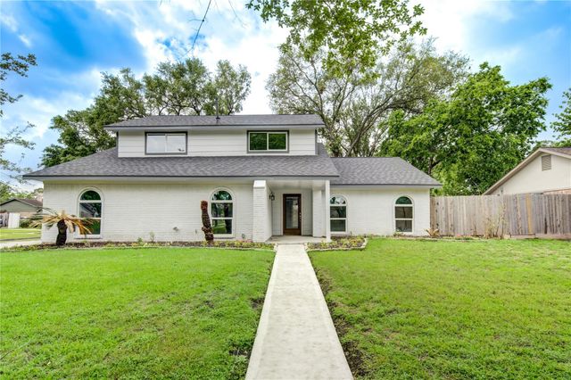 12215 Monticeto Lane, Meadows Place, TX 77477