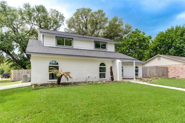 12215 Monticeto Lane, Meadows Place, TX 77477