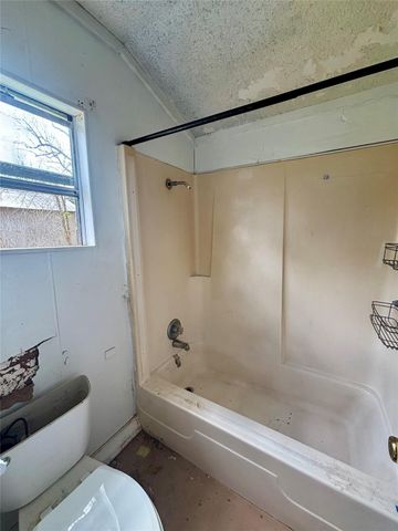 306 Oak Street, Brazoria, TX 77422
