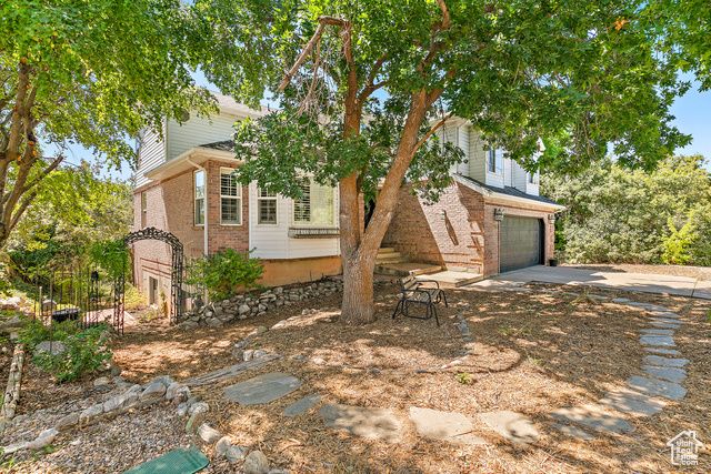 2316 E 1975 N, Layton, UT 84040