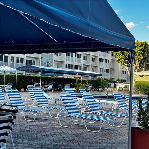 215 SE 3rd Ave 203A, Hallandale Beach, FL 33009